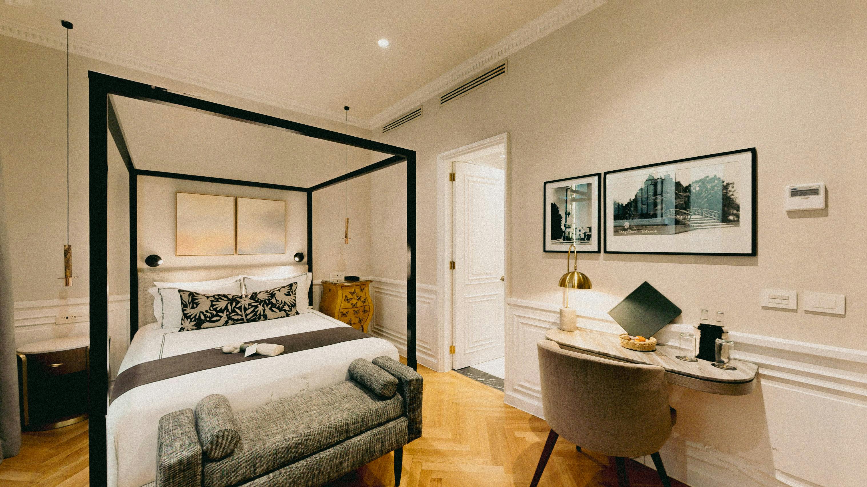 Superior Room Queen at The Alest Hotel