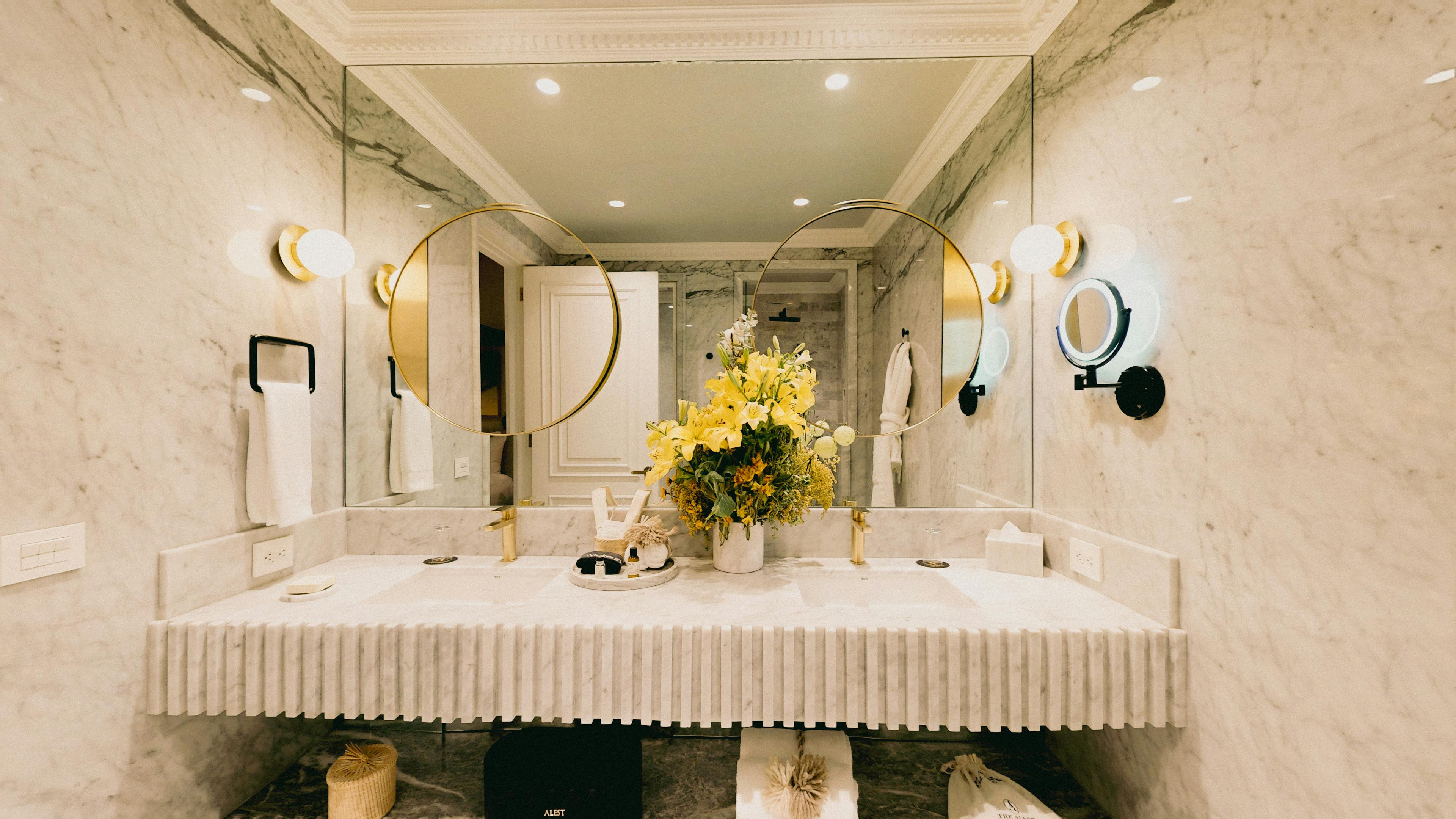 Superior Room King at The Alest Hotel